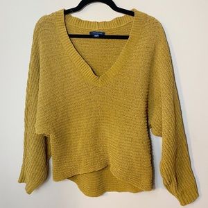 Mustard v-neck American eagle sweater